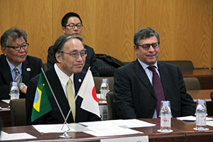 濱野区長とマルコブラジル総領事
