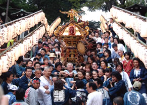 品川神社の例大祭