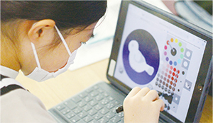 子どもの思考力・表現力・自己肯定感を向上させるため、小学生を対象に楽しく学ぶプログラミング教室を実施写真