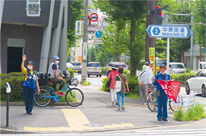 自転車安全利用指導員活動写真