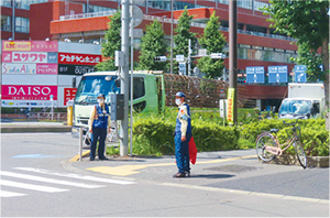 自転車安全利用指導員活動写真