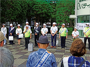 街頭広報活動写真