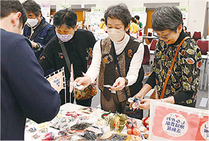 物品販売活動写真