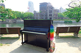 被爆ピアノ写真