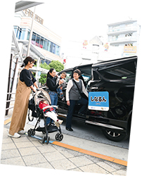 しなるんに乗車する写真