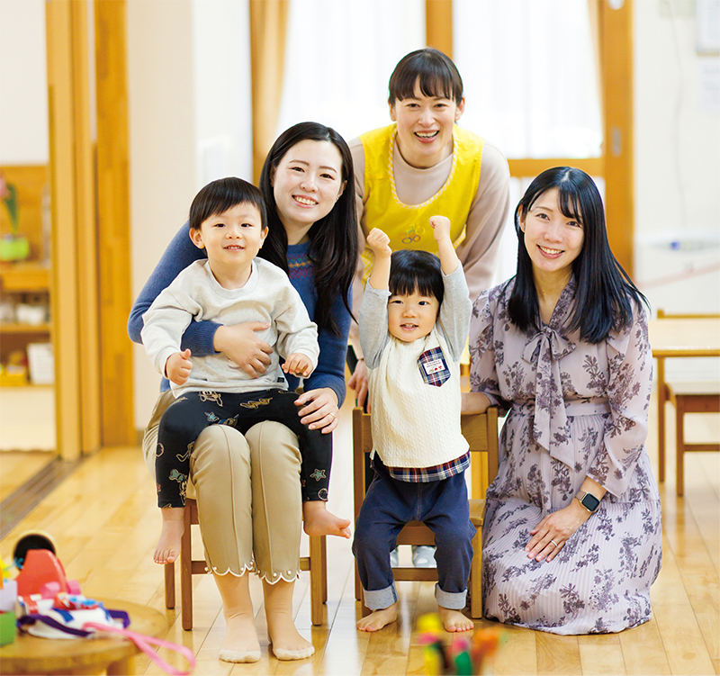区立ひがしやつやま保育園集合写真