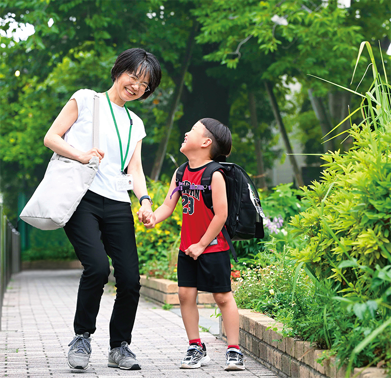 提供会員の鈴木まさみさんと依頼会員のお子さん写真