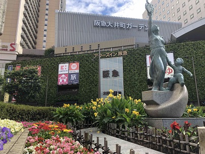 平和の花壇(大井町駅前)