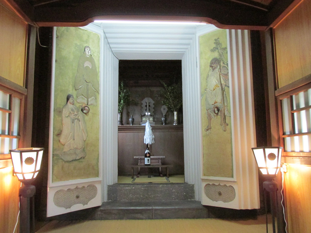 Web_工芸品2_寄木神社_鏝絵天細女命功績図.jpg