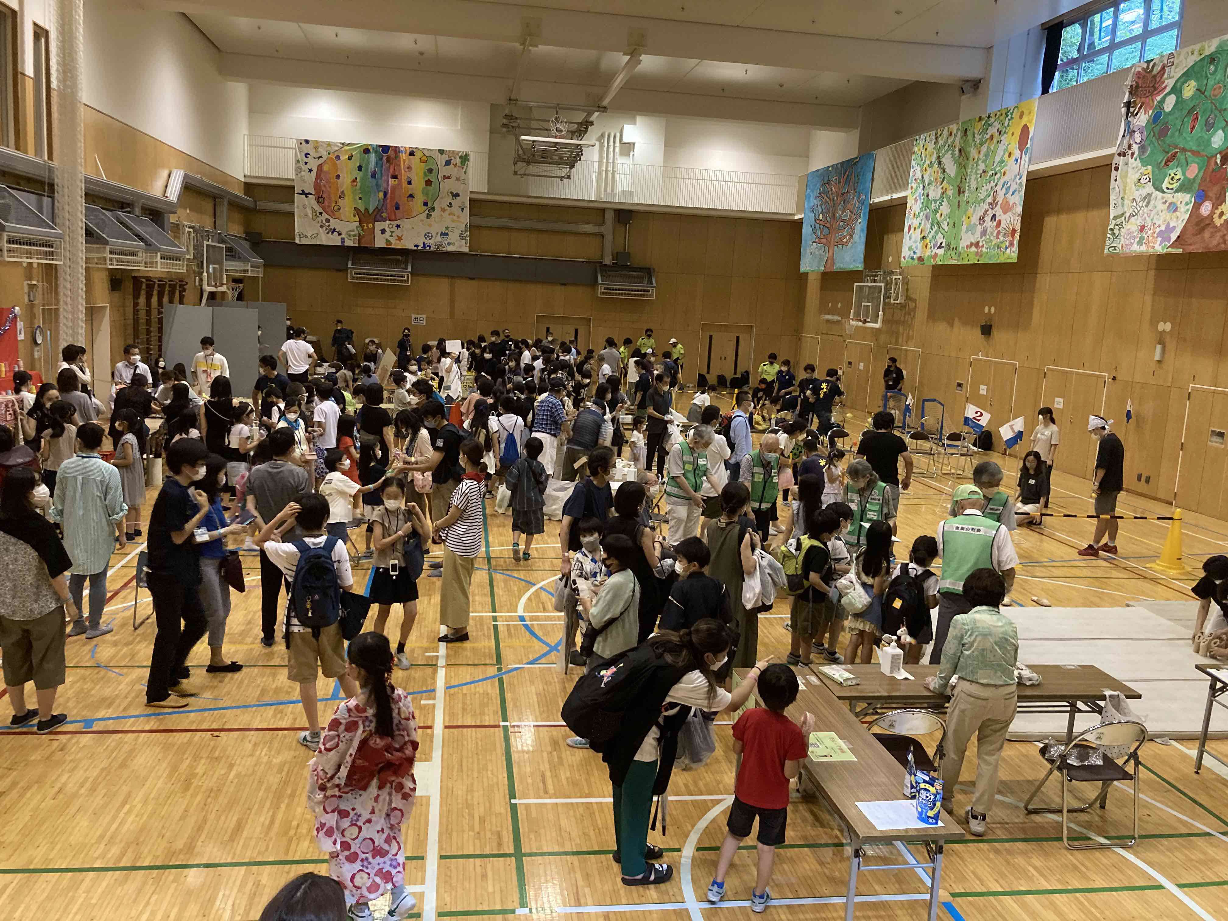 三日野区民まつり体育館の様子