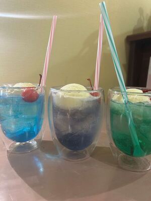 写真:ケアラーズ喫茶クリームソーダ