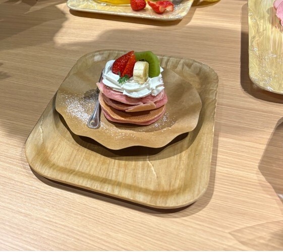 写真:さくら色のパンケーキ