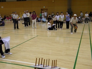 写真:輪投げ大会 それ入れ