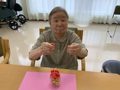 写真：オレンジキャンドル作成の様子2