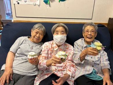写真：オレンジキャンドル作成の様子3