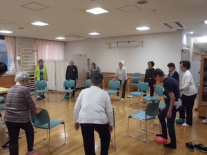 写真:身近でトレーニングの様子