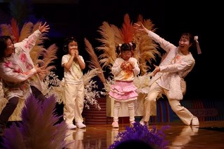 写真:エシカル消費イベント2025 ファッションショー廃コスメデザインワークショップ