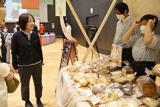 写真:エシカル消費イベント2025 プチレーブで買い物