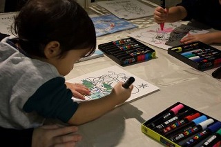 写真:エシカル消費イベント2025 再生ペンで塗り絵