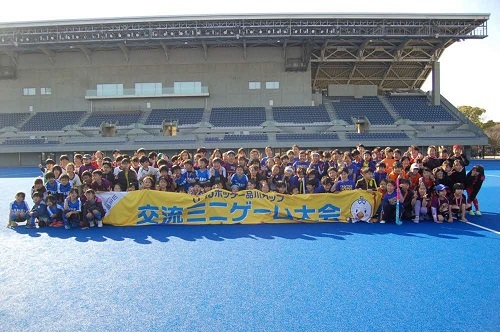 写真：大会参加チーム全員