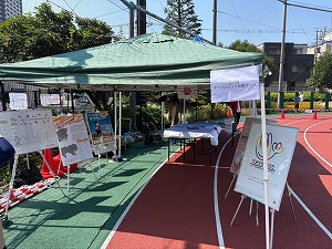 写真:ブラインドサッカー東日本リーグ2025 デフリンピック啓発ブース1