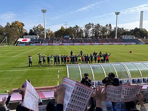 写真:応援フラッグ(日本国旗)掲揚1