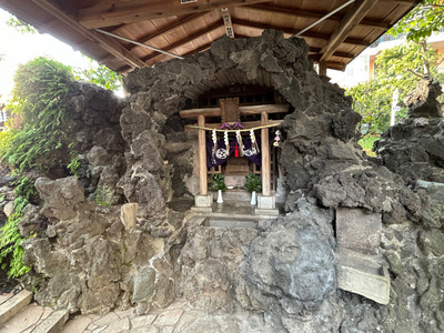 写真：大井の水神