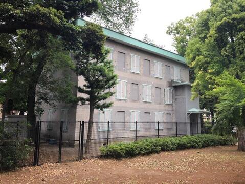 写真:旧三井文庫第二書庫外観1
