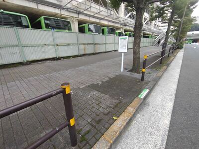 写真:バス車庫前