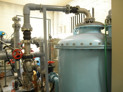 写真：高濃度溶解水発生装置