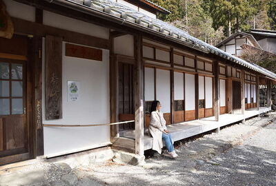 写真:奈良田温泉女帝の湯外観