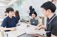 写真：中高生リバースメンター事業検討会の様子