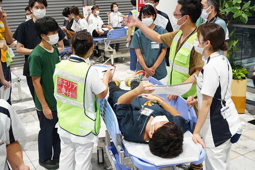 写真:病院と訓練している様子
