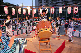 写真:祭りの様子
