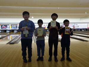 写真:低学年の部受賞者
