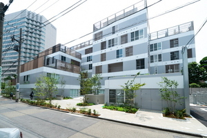写真：品川区立障害児者総合支援施設　外観