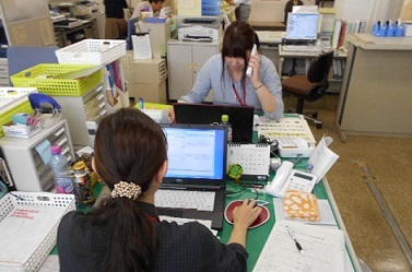 写真:支え愛・ほっとステーションで働くコーディネーター