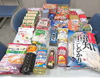 写真:支援された食品