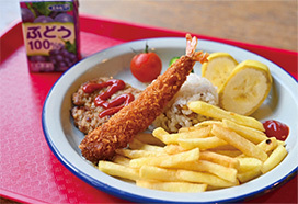 写真：食べ切りやすいサイズのキッズプレート