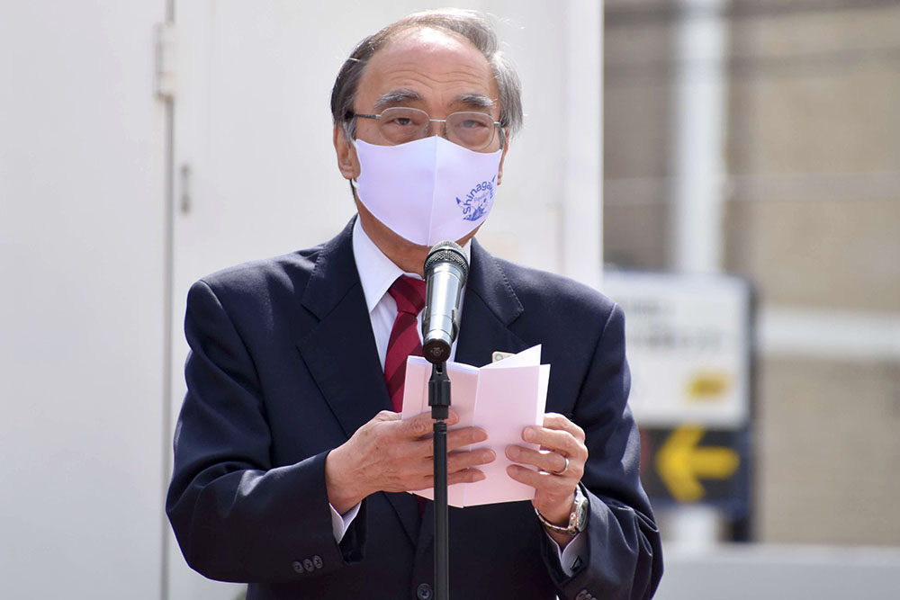 挨拶をする濱野区長