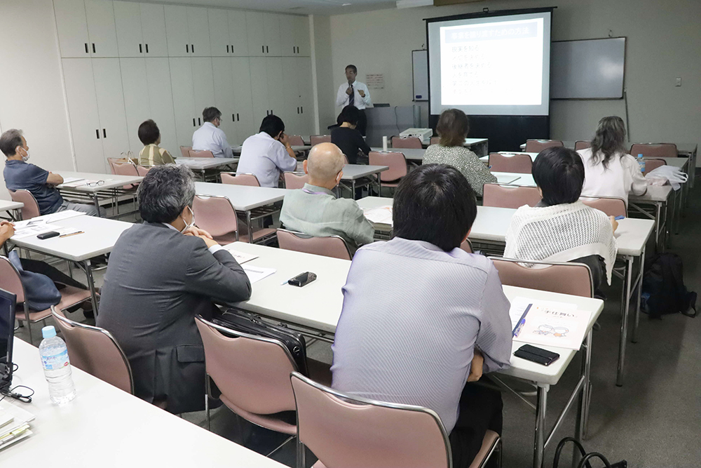 事業承継セミナー会場広め