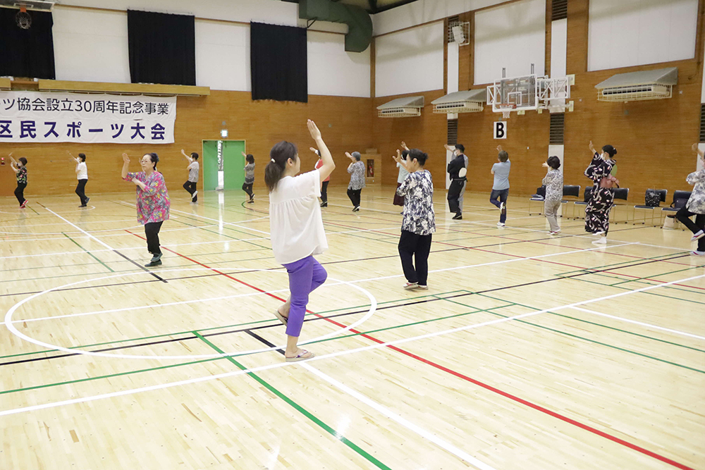 品川音頭2017を踊る講師と参加者