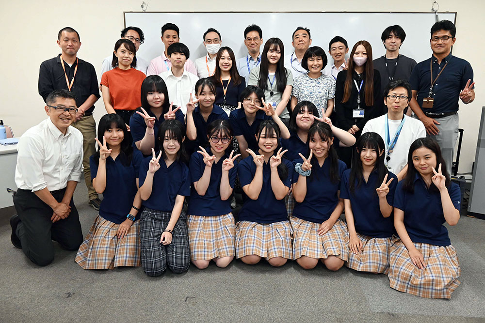 リプロダクティブヘルスライツ研修の集合写真