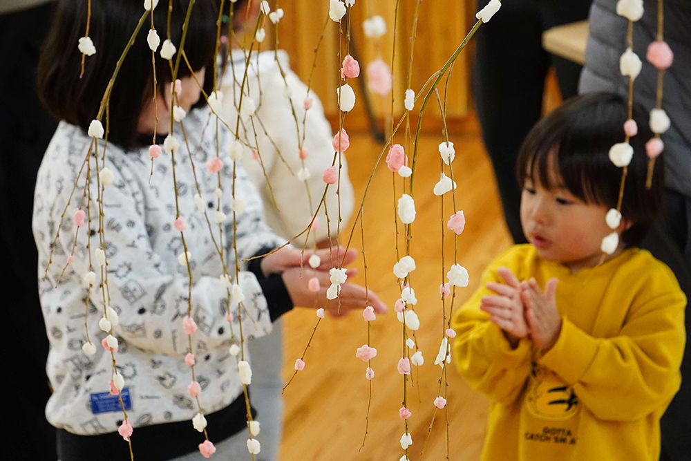 飾られた餅花の写真