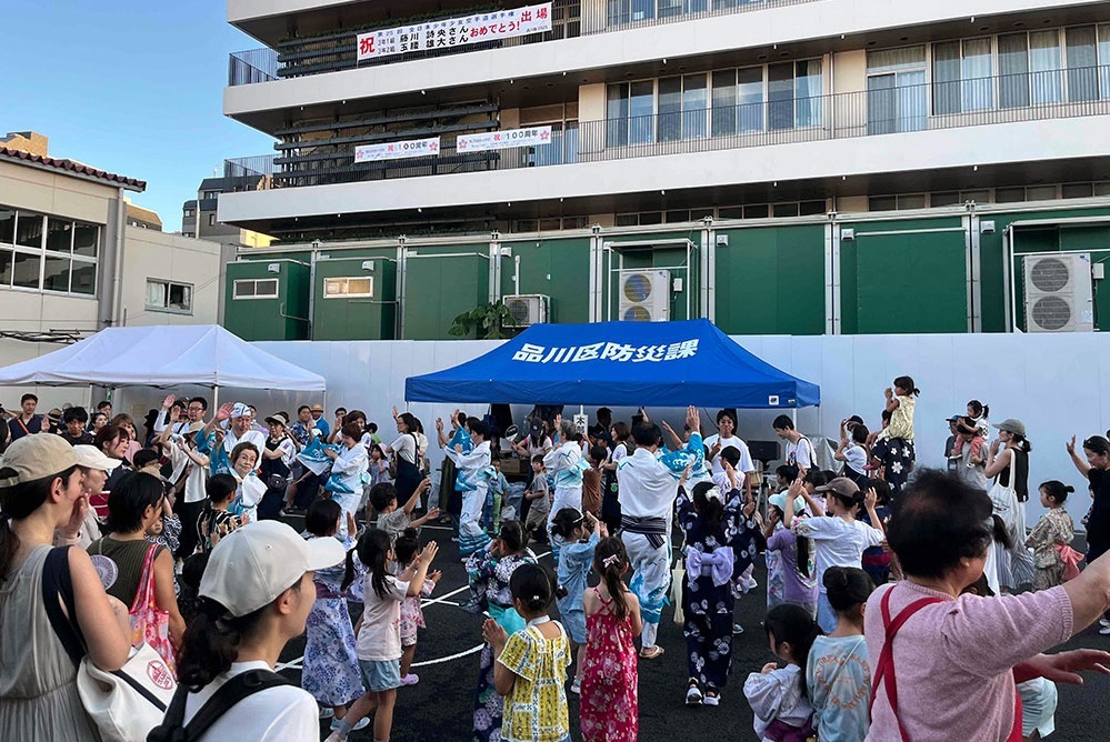 区民祭り盆踊りの写真