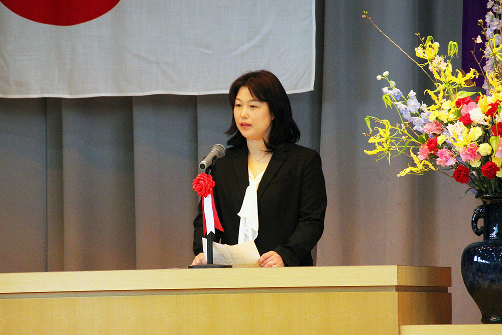 来賓代表しPTA会長祝辞