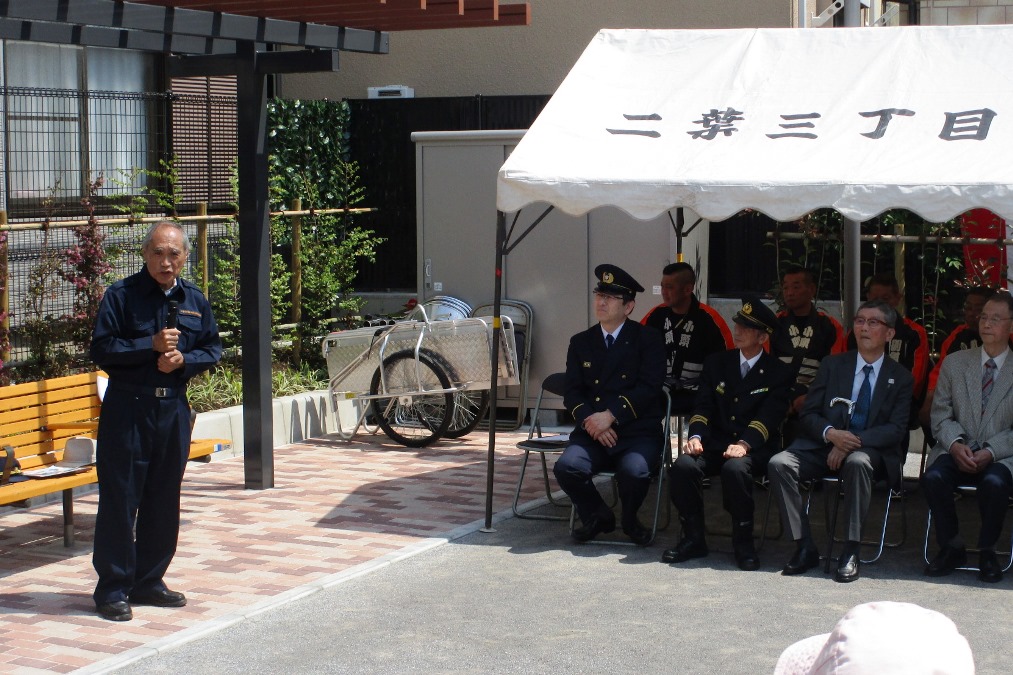 謝辞を述べる上村会長