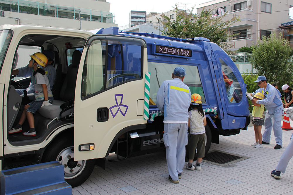 スケルトン清掃車学習の様子