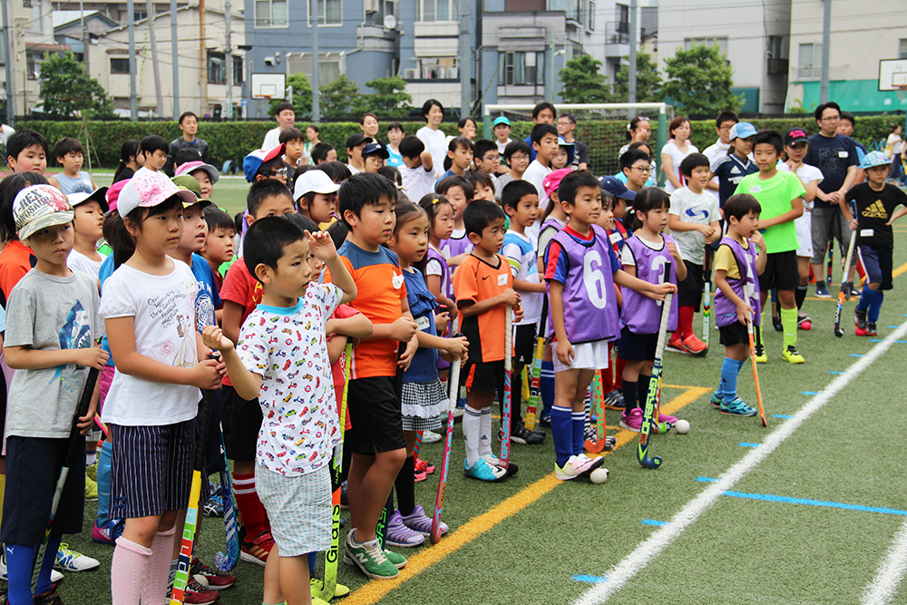 子どもから大人までたくさんの参加者が集まりました