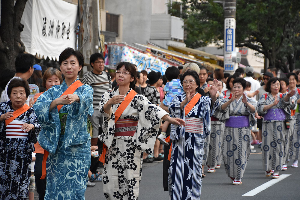 大勢の参加者